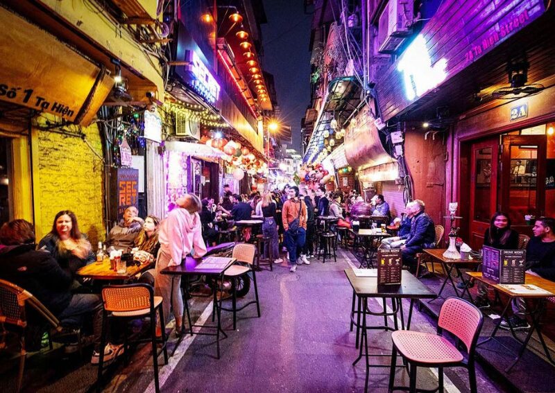 Hanoi Night Market: Ta Hien Beer