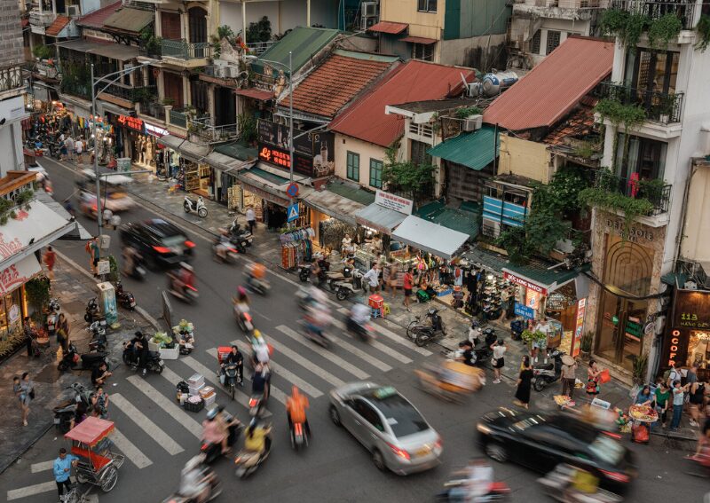 Explore Hanoi by bicycle