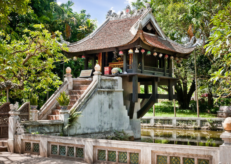 Temples and Pagodas in Hanoi: One Pillar Pagoda