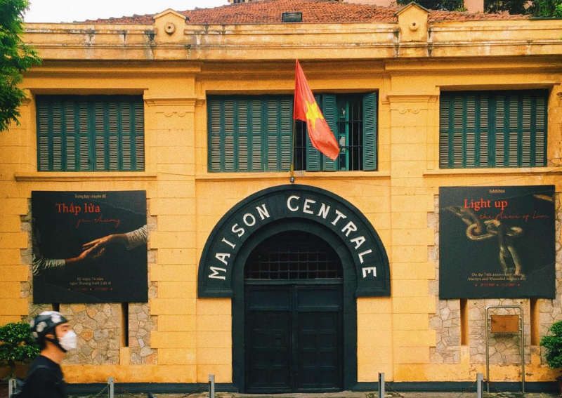 Hanoi historical sites: Hoa Lo Prison
