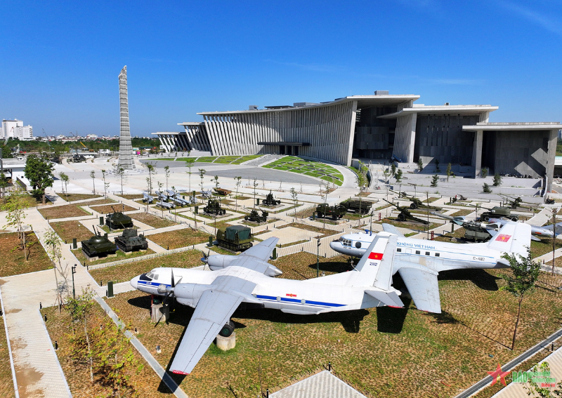 Vietnam history Museums: Vietnam Military History Museum