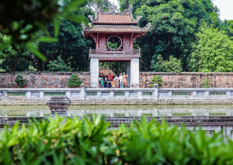 What to See at Temple of Literature Hanoi - Thien Quang Well