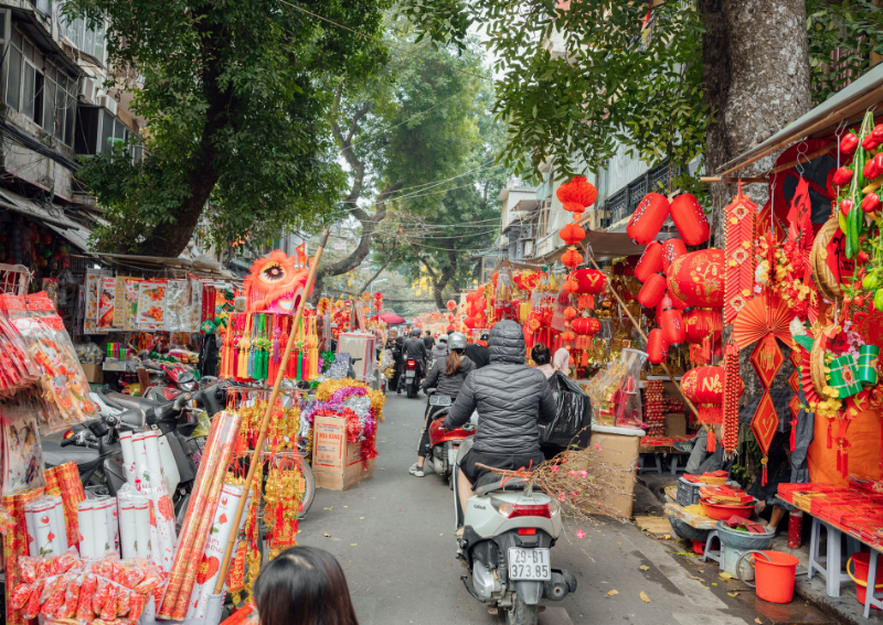 What can you buy on Hang Ma Street?
