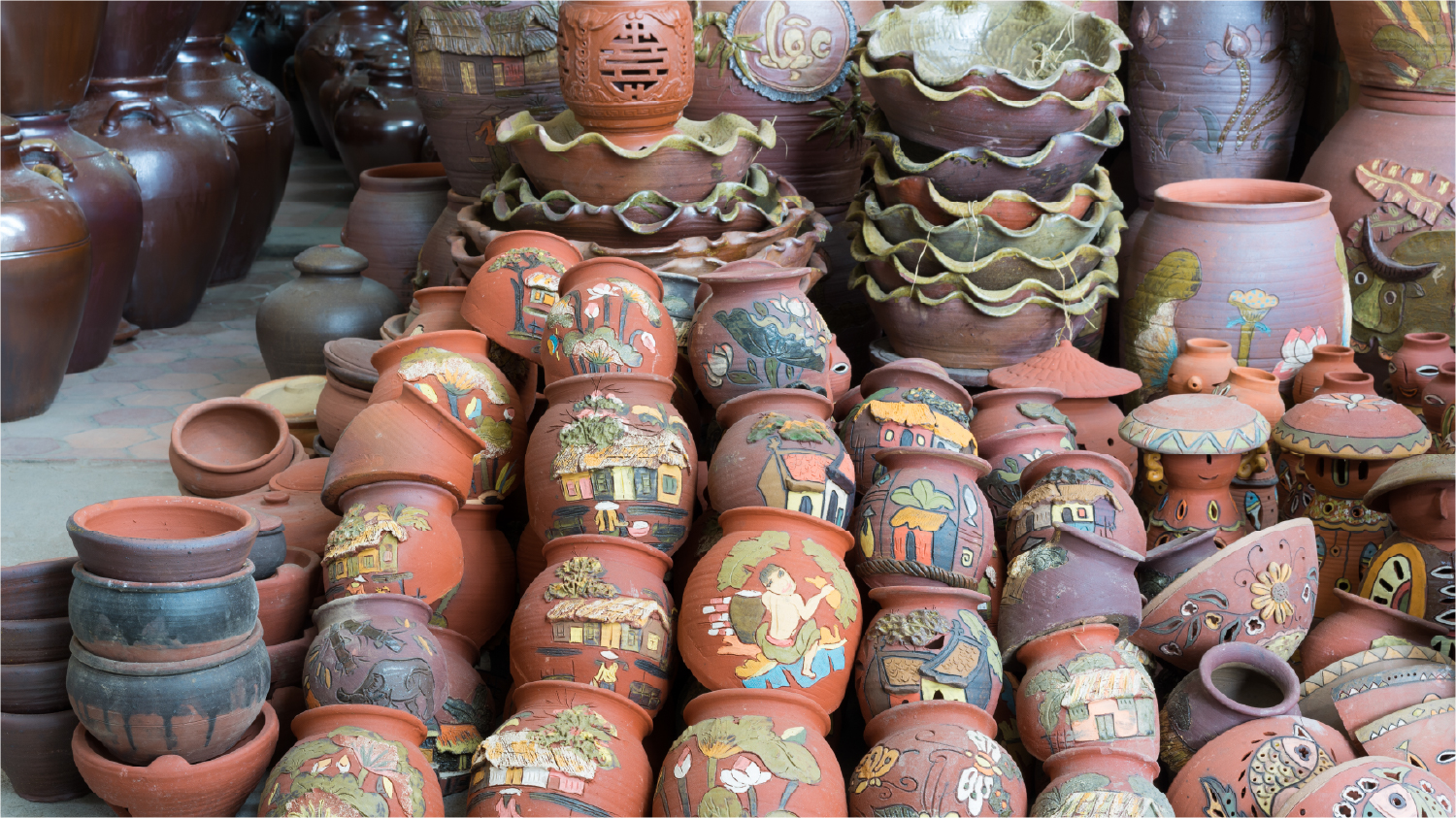 Bat Trang Village - pottery craftmenship