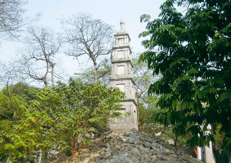 Pen Tower and Inkstone Platform (Thap But and Dai Nghien)