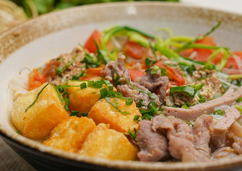 Bun Rieu Cua Vietnam 2026: Vietnamese Crab Noodle Soup