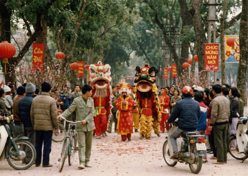 What Is Múa Lân Vietnam and Where Did It Come From?