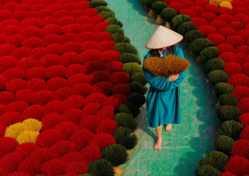 TOP 7 MUST-VISIT TRADITIONAL CRAFT VILLAGES IN HANOI QUANG CAU INCENSE VILLAGE