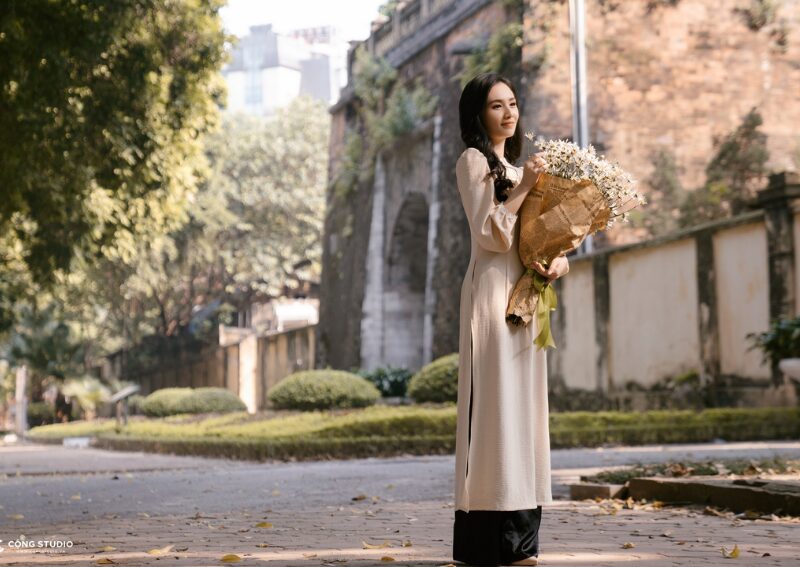 Hanoi vs. Hội An: Which City Is Better for Getting an Áo Dài Vietnam?