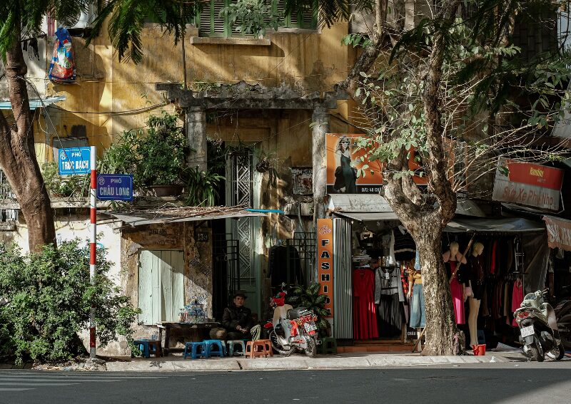 Tra Da Via He Hanoi 2026: The Iced Tea Culture That Defines Hanoi Street Life