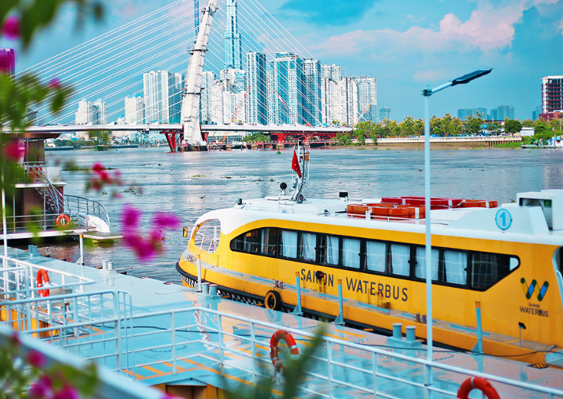 what to do in Saigon: Waterbus