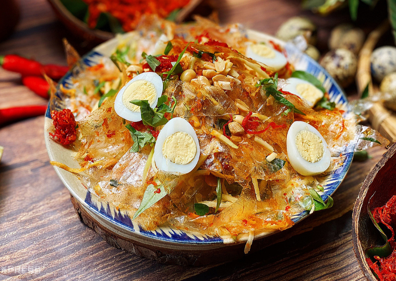 What to eat in Saigon: Bánh Tráng Trộn