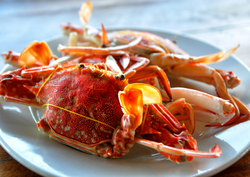 What to eat in Phu Quoc: Ham Ninh Crab