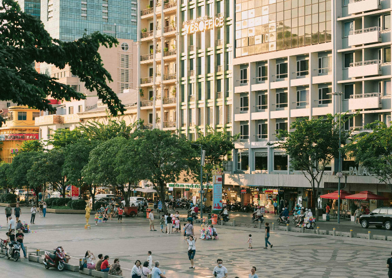 Nguyen Hue Walking Street 2026: Saigon's Most Spectacular Boulevard for Food, Fun and City Life
