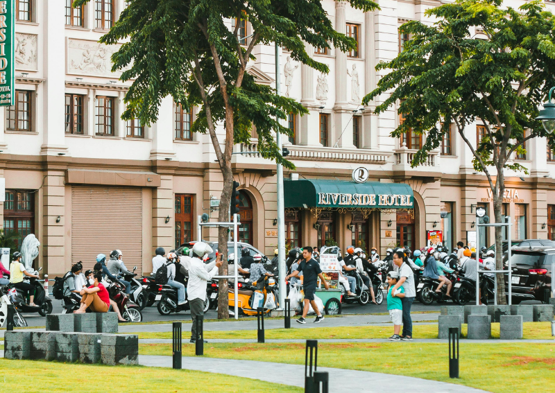 A Quick History of Nguyen Hue Boulevard