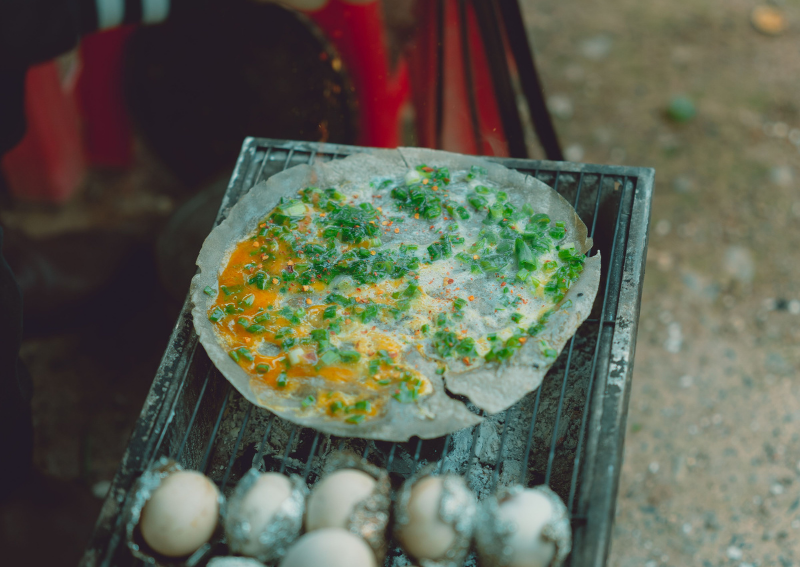 Banh Trang Tron Vietnam - Vietnamese pizza