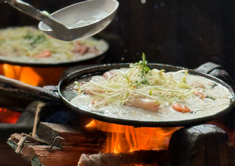 Vietnamese sizzling pancake - Where Banh Xeo Vietnam Comes From