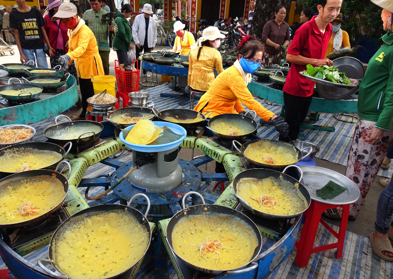 The Best Places to Eat Banh Xeo in Saigon
