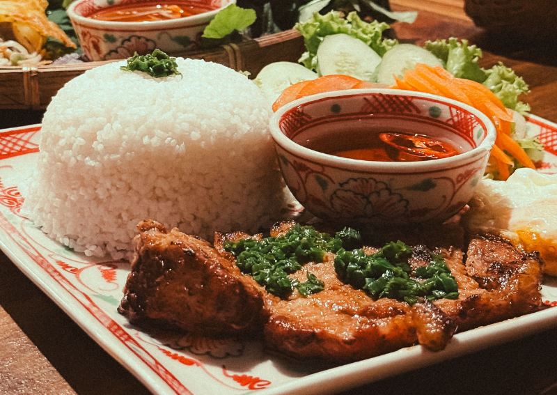 What Usually Comes with Com Tam in Ho Chi Minh city?